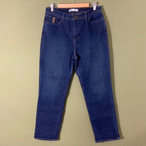 Levi’s NWOT Perfectly Slimming 512 Straight Leg High Rise denim jeans W32 L30 - Picture 1 of 12